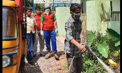 കൊവിഡ് കണ്ടെയ്‌മെന്റ് സോണില്‍ അണു നശീകരണം നടത്തി എസ്ഡിപിഐ