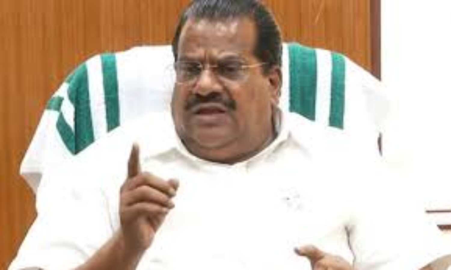 തീപിടിത്തത്തിന് പിന്നാലെയുണ്ടായ സംഘര്ഷം ആസൂത്രിതം: ഇ പി ജയരാജന് തീപിടിത്തത്തിന് പിന്നാലെയുണ്ടായ സംഘര്ഷം ആസൂത്രിതം: ഇ പി ജയരാജന്