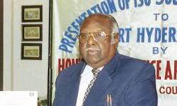 സുപ്രിം കോടതി മുന്‍ ജഡ്ജി ജസ്റ്റിസ് എ ആര്‍ ലക്ഷ്മണ്‍ അന്തരിച്ചു