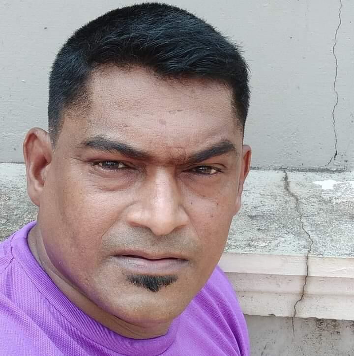 വിമാനത്താവള ജീവനക്കാരന് ജോലിക്കിടെ മരിച്ചു വിമാനത്താവള ജീവനക്കാരന് ജോലിക്കിടെ മരിച്ചു
