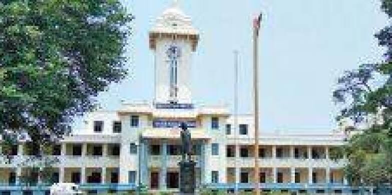 കേരള സർവകലാശാലയിൽ പഠന, ഗവേഷണ രംഗത്തും പരീക്ഷാ മേഖലയിലും മാറ്റങ്ങള് വരുന്നു കേരള സർവകലാശാലയിൽ പഠന, ഗവേഷണ രംഗത്തും പരീക്ഷാ മേഖലയിലും മാറ്റങ്ങള് വരുന്നു