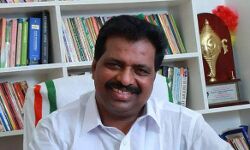 ശശി തരൂർ ഗസ്റ്റ് ആര്‍ട്ടിസ്റ്റ്; രാഷ്ട്രീയക്കാരൻ്റെ പക്വത ഇല്ലെന്നും കൊടിക്കുന്നില്‍ സുരേഷ്