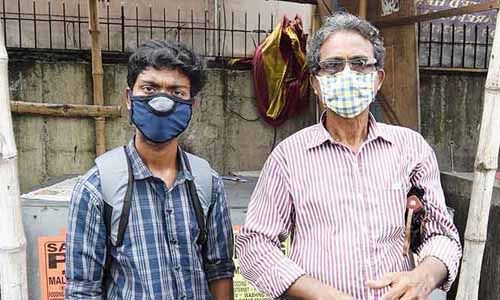 ജെഇഇ: പിതാവും മകനും പരീക്ഷാകേന്ദ്രത്തിലെത്താന് സൈക്കില് ചവിട്ടിയത് 100 കിലോമീറ്റര് ജെഇഇ: പിതാവും മകനും പരീക്ഷാകേന്ദ്രത്തിലെത്താന് സൈക്കില് ചവിട്ടിയത് 100 കിലോമീറ്റര്