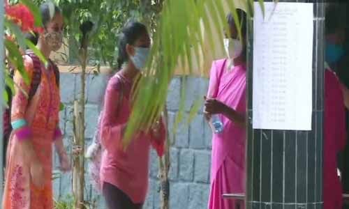 ജെഇഇ പരീക്ഷയില് ഹാജര് നില 75 ശതമാനം: സംസ്ഥാനങ്ങളോട് നന്ദി പറഞ്ഞ് വിദ്യാഭ്യാസ മന്ത്രി ജെഇഇ പരീക്ഷയില് ഹാജര് നില 75 ശതമാനം: സംസ്ഥാനങ്ങളോട് നന്ദി പറഞ്ഞ് വിദ്യാഭ്യാസ മന്ത്രി