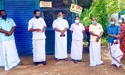 കണ്‍സ്യൂമര്‍ ഫെഡ് ജീവനക്കാര്‍ പണിമുടക്കി