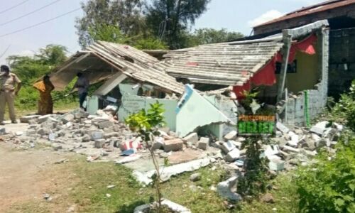 തെലങ്കാനയില്‍ അര്‍ധരാത്രി ക്രിസ്ത്യന്‍ പള്ളി കെട്ടിടം ഹിന്ദുത്വര്‍ തകര്‍ത്തു