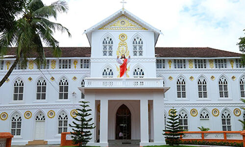 എറണാകുളം-അങ്കമാലി അതിരൂപതയിലെ വിവാദ ഭൂമിയിടപാട്: നഷ്ടം പരിഹരിക്കുന്നതിനുള്ള നടപടികള് നീണ്ടു പോകുന്നതിനെതിരെ സമരത്തിനൊരുങ്ങി അല്മായ മുന്നേറ്റം അതിരൂപത സമിതി എറണാകുളം-അങ്കമാലി അതിരൂപതയിലെ വിവാദ ഭൂമിയിടപാട്: നഷ്ടം പരിഹരിക്കുന്നതിനുള്ള നടപടികള് നീണ്ടു പോകുന്നതിനെതിരെ സമരത്തിനൊരുങ്ങി അല്മായ മുന്നേറ്റം അതിരൂപത സമിതി
