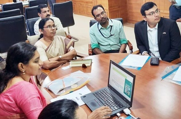ലോക്ക്ഡൗണ് സമയത്ത് ഹാജരായില്ല; ആരോഗ്യവകുപ്പിലെ ഇരുന്നൂറോളം ജീവനക്കാര്ക്ക് കാരണം കാണിക്കല് നോട്ടീസ് ലോക്ക്ഡൗണ് സമയത്ത് ഹാജരായില്ല; ആരോഗ്യവകുപ്പിലെ ഇരുന്നൂറോളം ജീവനക്കാര്ക്ക് കാരണം കാണിക്കല് നോട്ടീസ്