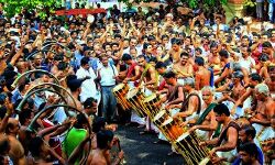 ക്ഷേത്രകലാകാരന്മാർക്ക് ധനസഹായം പ്രഖ്യാപിച്ചു ക്ഷേത്രകലാകാരന്മാർക്ക് ധനസഹായം പ്രഖ്യാപിച്ചു