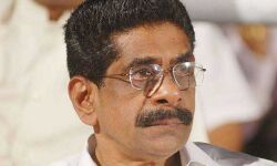 മന്ത്രിസഭ പിരിച്ചുവിട്ട് ഉടനടി തിരഞ്ഞെടുപ്പിനെ നേരിടണം: മുല്ലപ്പള്ളി