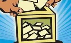 കാഴ്ചവൈകല്യമുള്ള വോട്ടര്മാര്ക്ക് പരസഹായമില്ലാതെ വോട്ട് ചെയ്യാന് ബൂത്തില് സൗകര്യം കാഴ്ചവൈകല്യമുള്ള വോട്ടര്മാര്ക്ക് പരസഹായമില്ലാതെ വോട്ട് ചെയ്യാന് ബൂത്തില് സൗകര്യം