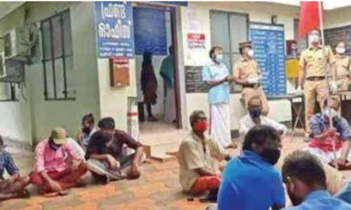 വോട്ടര്‍പട്ടികയില്‍നിന്ന് പേര് നീക്കം ചെയ്യുന്നതായി പരാതി: പുത്തന്‍ചിറ ഗ്രാമപഞ്ചായത്ത് സെക്രട്ടറിക്കെതിരേ ഉപരോധം