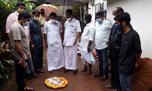 നിന്റെ നാളുകള്‍ എണ്ണപ്പെട്ടു; കണ്ണൂരില്‍ കെഎസ് യു നേതാവിന്റെ വീട്ടില്‍ റീത്ത് വച്ചു