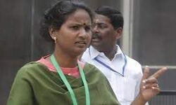 സമരങ്ങൾ അടിച്ചൊതുക്കുന്നു: മനുഷ്യാവകാശ കമ്മീഷന് ഇടപെടണമെന്ന് രമ്യ ഹരിദാസ് സമരങ്ങൾ അടിച്ചൊതുക്കുന്നു: മനുഷ്യാവകാശ കമ്മീഷന് ഇടപെടണമെന്ന് രമ്യ ഹരിദാസ്