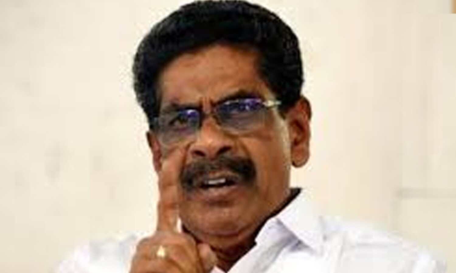 സിപിഎം ബോംബ് നിര്മാണം അവസാനിപ്പിക്കണമെന്ന് മുല്ലപ്പള്ളി രാമചന്ദ്രന്. സിപിഎം ബോംബ് നിര്മാണം അവസാനിപ്പിക്കണമെന്ന് മുല്ലപ്പള്ളി രാമചന്ദ്രന്.