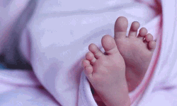 ക്വാറന്റൈനില്‍ കഴിയവെ പിഞ്ചു കുഞ്ഞ് മരണപ്പെട്ടു