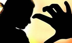 ശമ്പളം ചോദിച്ചപ്പോള്‍ ശുചിമുറിയിലെ നഗ്‌നദൃശ്യങ്ങള്‍ കാണിച്ച് ബ്ലാക്‌മെയില്‍ ചെയ്യാന്‍ ശ്രമം: പരാതിയുമായി അധ്യാപികമാര്‍