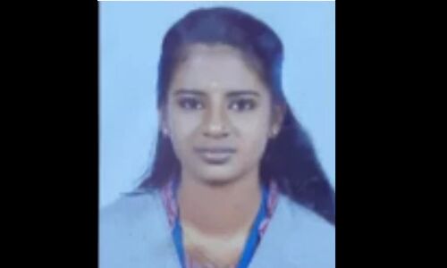 കൊല്ലത്ത് 15കാരി തൂങ്ങിമരിച്ച നിലയില്; ദുരൂഹതയെന്ന് ബന്ധുക്കള് കൊല്ലത്ത് 15കാരി തൂങ്ങിമരിച്ച നിലയില്; ദുരൂഹതയെന്ന് ബന്ധുക്കള്