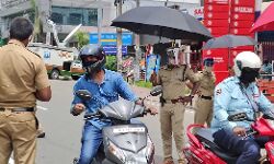 മലപ്പുറം ജില്ലയിൽ കൊവിഡ് ബാധിതരുടെ എണ്ണത്തില് വന് വര്ധന മലപ്പുറം ജില്ലയിൽ കൊവിഡ് ബാധിതരുടെ എണ്ണത്തില് വന് വര്ധന