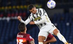 റൊണാള്ഡോയ്ക്ക് ഡബിള്; യുവന്റസ് രക്ഷപ്പെട്ടു; നപ്പോളിക്ക് തകര്പ്പന് ജയം റൊണാള്ഡോയ്ക്ക് ഡബിള്; യുവന്റസ് രക്ഷപ്പെട്ടു; നപ്പോളിക്ക് തകര്പ്പന് ജയം