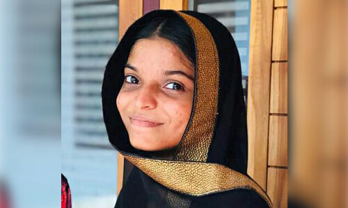 കേരള കേന്ദ്ര സര്വകലാശാല എംഎ മലയാളത്തില് ഒന്നാം റാങ്ക് നേടി ബിഎ ആയിസത്ത് ഹസൂറ കേരള കേന്ദ്ര സര്വകലാശാല എംഎ മലയാളത്തില് ഒന്നാം റാങ്ക് നേടി ബിഎ ആയിസത്ത് ഹസൂറ