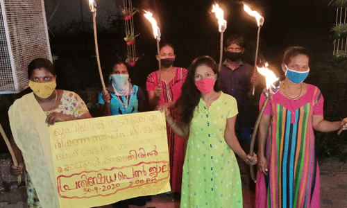 യുപിയിലെ ബലാല്‍സംഗക്കൊല: വിമന്‍ ജസ്റ്റിസ് മൂവ്‌മെന്റ് പ്രതിഷേധപ്പെണ്‍ജ്വാല സംഘടിപ്പിച്ചു