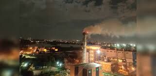 വൈദ്യുതി നിലയത്തില് പൊട്ടിത്തെറി: 15 പേര്ക്ക് പരിക്ക് വൈദ്യുതി നിലയത്തില് പൊട്ടിത്തെറി: 15 പേര്ക്ക് പരിക്ക്