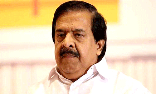 ഐ ഫോണ് വിവാദം: ചെന്നിത്തലയുടെ പരാതിയില് അന്വേഷണം സാധ്യമല്ലെന്ന് നിയമോപദേശം ഐ ഫോണ് വിവാദം: ചെന്നിത്തലയുടെ പരാതിയില് അന്വേഷണം സാധ്യമല്ലെന്ന് നിയമോപദേശം