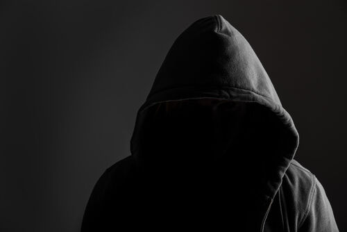 കട കുത്തിത്തുറന്ന് 60,000 രൂപ കവര്‍ന്നു