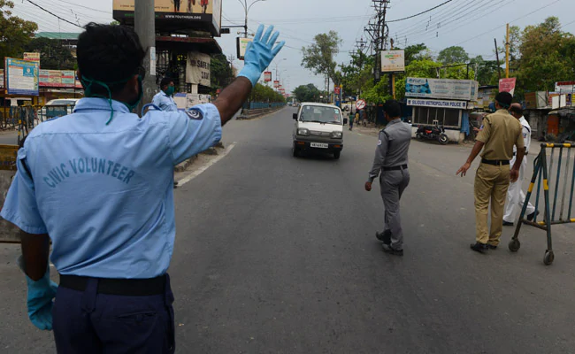 ബിജെപി റാലിക്കു മുമ്പ് ബോംബേറ്; എട്ടുപേര്‍ അറസ്റ്റില്‍