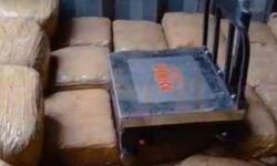 നഗരൂരിൽ കോടികളുടെ മയക്കുമരുന്ന് വേട്ട; നാലുപേർ അറസ്റ്റിൽ നഗരൂരിൽ കോടികളുടെ മയക്കുമരുന്ന് വേട്ട; നാലുപേർ അറസ്റ്റിൽ