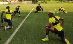 ഐഎസ്എല്; മഞ്ഞപ്പടയൊരുക്കം: ഗോവയില് പ്രീ സീസണിനൊരുങ്ങി കേരള ബ്ലാസ്റ്റേഴ്സ് ഐഎസ്എല്; മഞ്ഞപ്പടയൊരുക്കം: ഗോവയില് പ്രീ സീസണിനൊരുങ്ങി കേരള ബ്ലാസ്റ്റേഴ്സ്