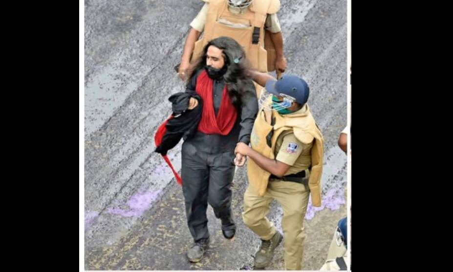 ബിജെപി റാലിയില്‍ തോക്കുമായെത്തിയ സിഖുകാരനെ പോലിസ് ആക്രമിച്ചെന്ന്; വിവാദം