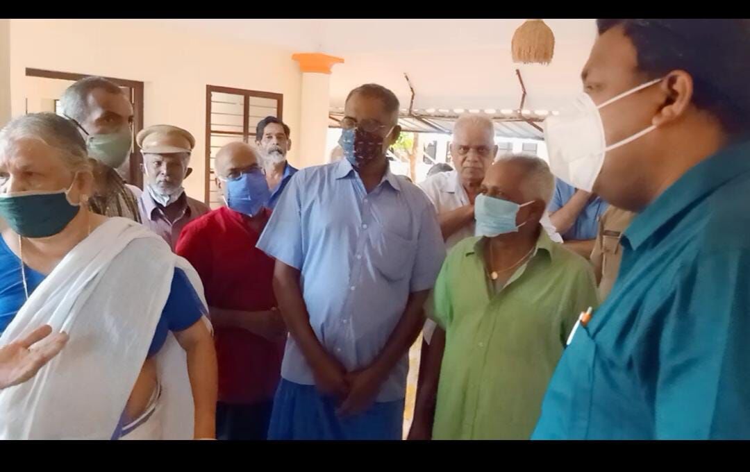 അന്തേവാസികളുടെ പരാതി: രാമവർമ്മപുരം വൃദ്ധസദനത്തിൽ കലക്ടറുടെ മിന്നൽ പരിശോധന അന്തേവാസികളുടെ പരാതി: രാമവർമ്മപുരം വൃദ്ധസദനത്തിൽ കലക്ടറുടെ മിന്നൽ പരിശോധന