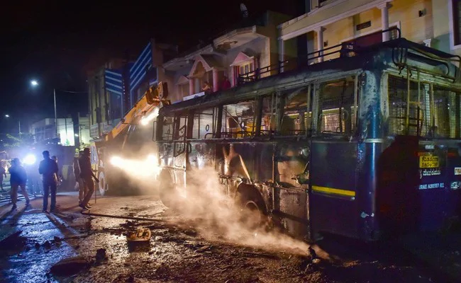 ബെംഗളൂരു സംഘര്‍ഷം: രണ്ട് കോണ്‍ഗ്രസ് എംഎല്‍എമാരെ എന്‍ ഐഎ ചോദ്യം ചെയ്തു