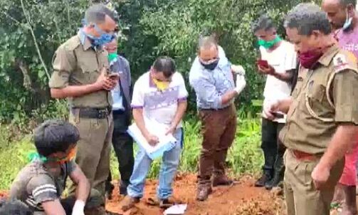 മേഘാലയയില്‍ മന്ത്രവാദം ആരോപിച്ച് 80കാരനെ ജീവനോടെ കുഴിച്ചുമൂടി