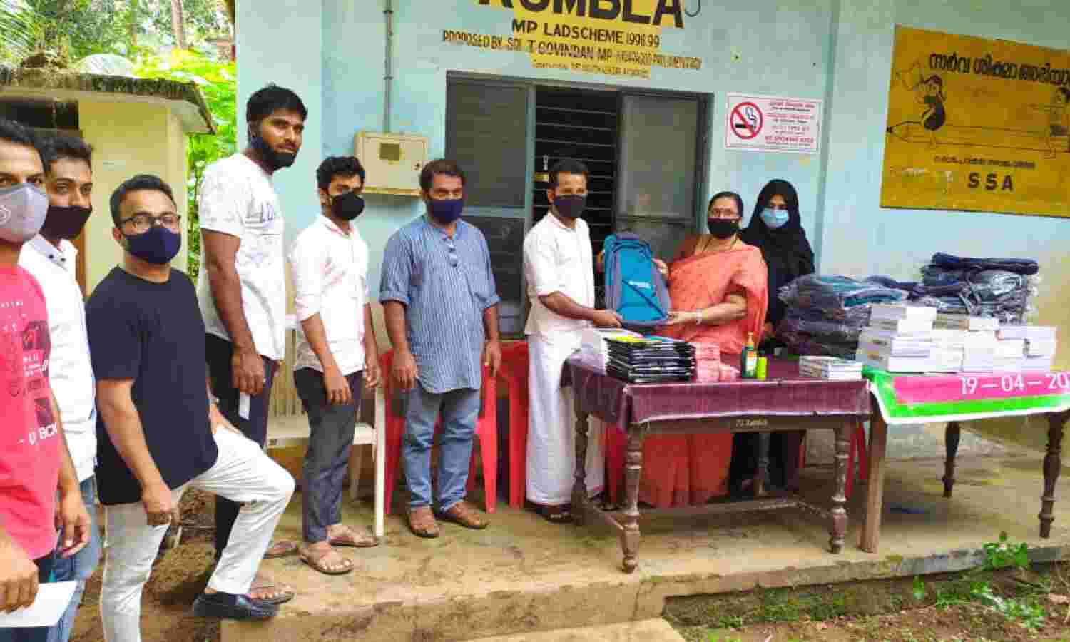 കാംപസ് ഫ്രണ്ട് ഗാര്ഡിയന് സ്കൂള് കിറ്റ് വിതരണം ജില്ലാതല ഉദ്ഘാടനം കാംപസ് ഫ്രണ്ട് ഗാര്ഡിയന് സ്കൂള് കിറ്റ് വിതരണം ജില്ലാതല ഉദ്ഘാടനം