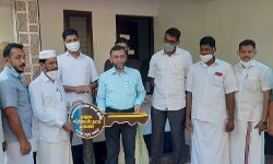 പോപുലര് ഫ്രണ്ട് പ്രളയ പുനരധിവാസ പദ്ധതി: വീടിന്റെ താക്കോല്ദാനം നിര്വഹിച്ചു പോപുലര് ഫ്രണ്ട് പ്രളയ പുനരധിവാസ പദ്ധതി: വീടിന്റെ താക്കോല്ദാനം നിര്വഹിച്ചു