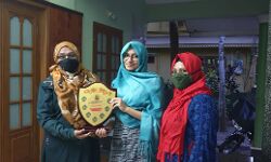 റാങ്ക് ജേതാവിനെ നാഷണൽ വിമൻസ് ഫ്രണ്ട് അനുമോദിച്ചു റാങ്ക് ജേതാവിനെ നാഷണൽ വിമൻസ് ഫ്രണ്ട് അനുമോദിച്ചു