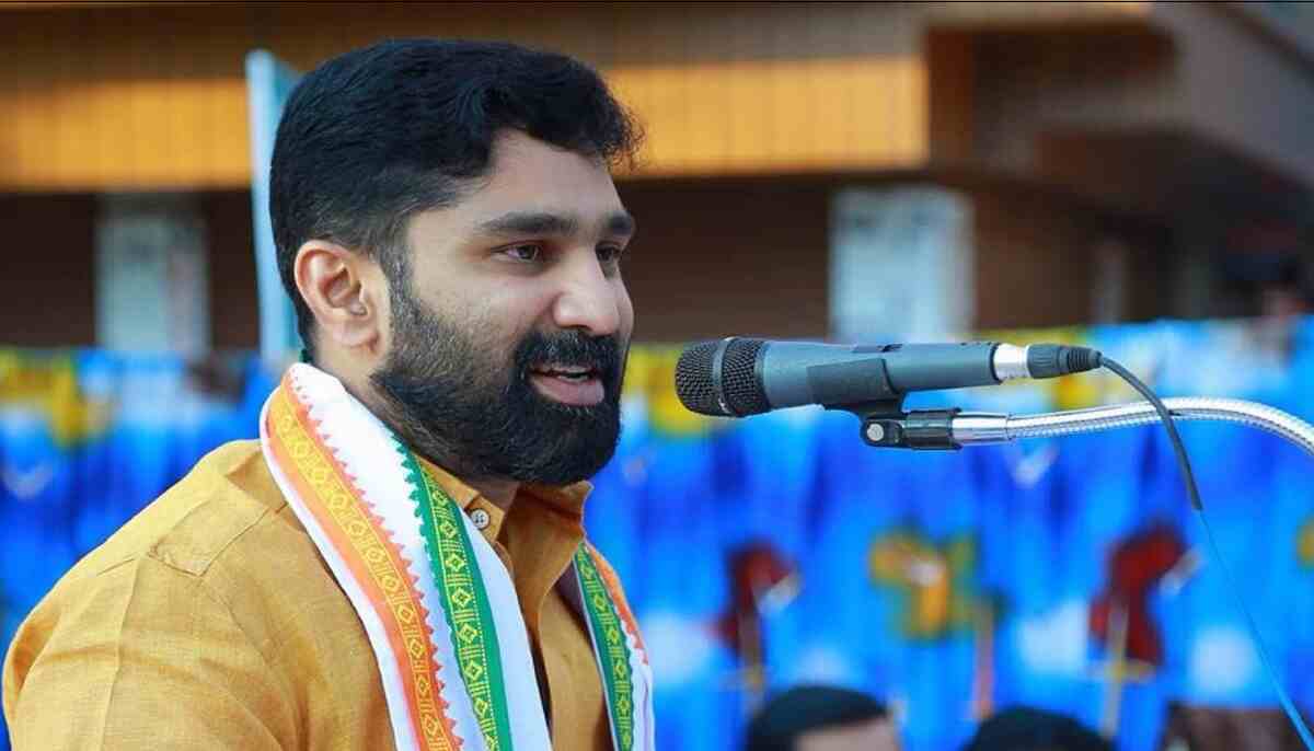 മടിശ്ശീലയില് കനമില്ലാത്ത സഖാവിനെ വഞ്ചിച്ച ഐഎഎസ് ഉദ്യോഗസ്ഥനെ അറസ്റ്റ് ചെയ്തു, എന്നിട്ടും പുരോഗമന സഖാക്കളെ നിങ്ങള്ക്ക് സന്തോഷമില്ലെ?; പരിഹസിച്ച് വിടി ബല്റാം മടിശ്ശീലയില് കനമില്ലാത്ത സഖാവിനെ വഞ്ചിച്ച ഐഎഎസ് ഉദ്യോഗസ്ഥനെ അറസ്റ്റ് ചെയ്തു, എന്നിട്ടും പുരോഗമന സഖാക്കളെ നിങ്ങള്ക്ക് സന്തോഷമില്ലെ?; പരിഹസിച്ച് വിടി ബല്റാം