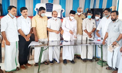 കവളപ്പാറ ദുരന്തത്തില്‍ കിടപ്പാടം നഷ്ടപ്പെട്ടവര്‍ക്ക് മുസ്‌ലിം ലീഗ് ഭൂമി കൈമാറി