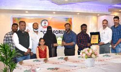 അസീറിൽ കൊവിഡ്‌ പോരാട്ടത്തിന് മുൻനിരയിലുണ്ടായവർക്ക് ആദരം