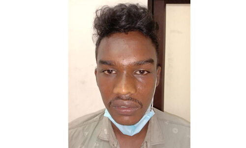 ട്രാന്സ്ജെന്ഡറെ ആക്രമിച്ച് പണം കവര്ന്ന സംഭവം : പ്രതി പിടിയില് ട്രാന്സ്ജെന്ഡറെ ആക്രമിച്ച് പണം കവര്ന്ന സംഭവം : പ്രതി പിടിയില്