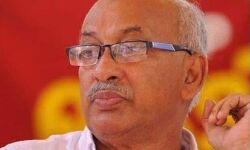 സി മോയിന്‍കുട്ടിയുടെ വസതി സന്ദര്‍ശിച്ച് അനുശോചനമറിയിച്ചു