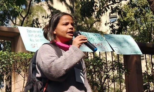 ഡല്‍ഹി സര്‍വകലാശാല വിദ്യാര്‍ഥിനിയുടെ ആത്മഹത്യ: കോളജ് അധികൃതര്‍ക്കെതിരേ ആരോപണം