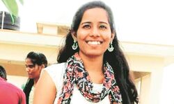 ലാപ്ടോപ് വാങ്ങാന് പണമില്ല; പ്ലസ്ടുവിന് 98.5 ശതമാനം മാര്ക്ക് നേടിയ വിദ്യാര്ഥിനി ജീവനൊടുക്കി ലാപ്ടോപ് വാങ്ങാന് പണമില്ല; പ്ലസ്ടുവിന് 98.5 ശതമാനം മാര്ക്ക് നേടിയ വിദ്യാര്ഥിനി ജീവനൊടുക്കി