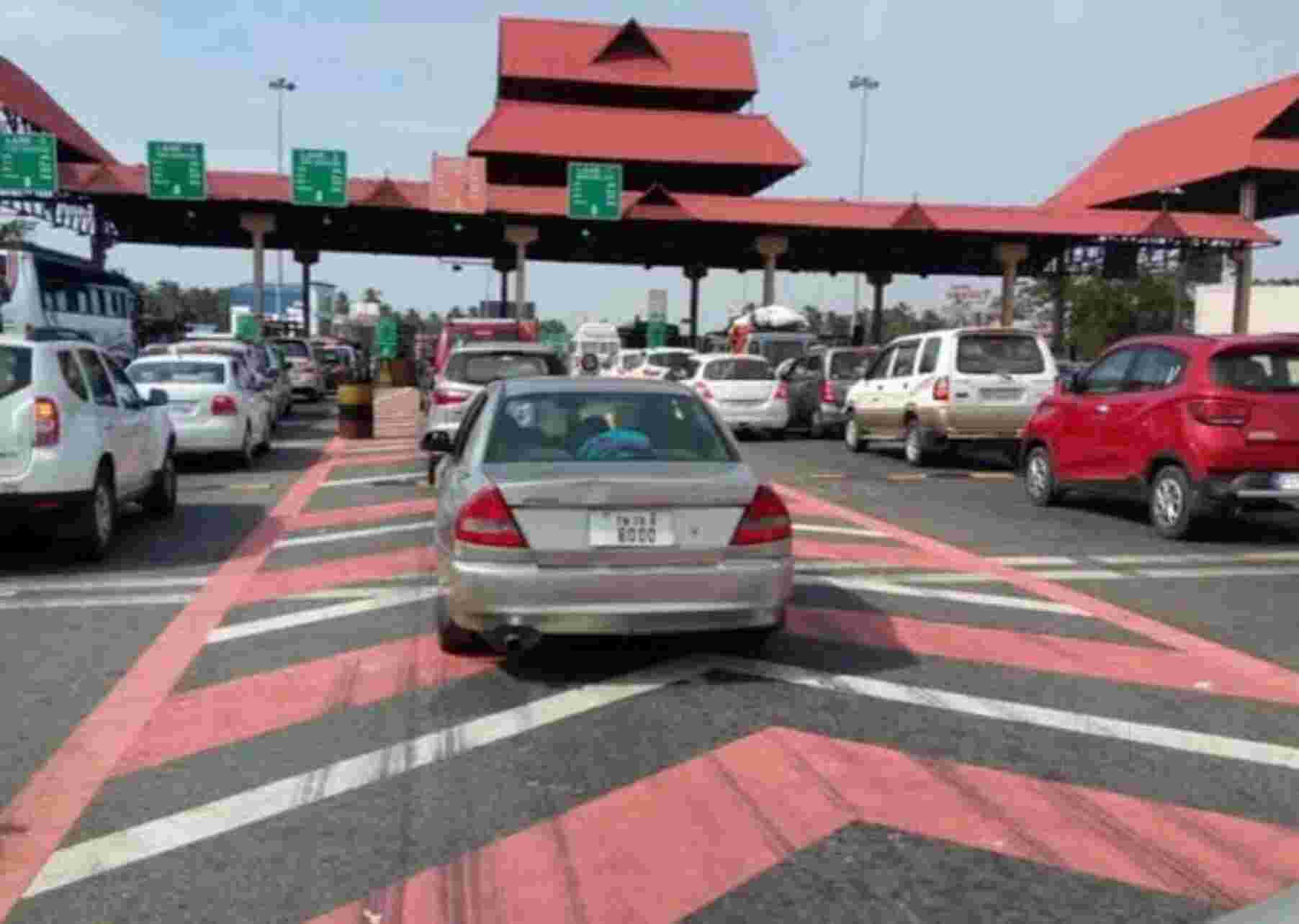 കൊവിഡ്: പാലിയേക്കര ടോൾ പ്ലാസയിൽ അടിയന്തര നടപടിയുമായി കലക്ടർ കൊവിഡ്: പാലിയേക്കര ടോൾ പ്ലാസയിൽ അടിയന്തര നടപടിയുമായി കലക്ടർ