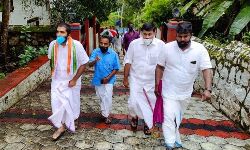 യുവാക്കള്‍ക്ക് പ്രാതിനിധ്യം ഇല്ലാത്തതില്‍ പ്രതിഷേധം: സ്ഥാനാര്‍ഥിയാകാനില്ലെന്ന് ചാണ്ടി ഉമ്മന്‍