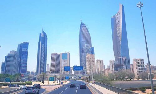 കുവൈത്തിലേക്ക് നേരിട്ടുള്ള പ്രവേശനത്തിന് സര്‍ക്കാര്‍ ആലോചന: ഇന്ത്യക്കാര്‍ക്ക് 300 ദിനാര്‍ വരെ ചിലവ് വരും