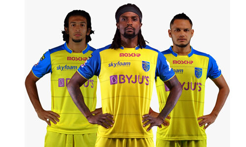 ഐഎസ്എല്‍: കേരള ബ്ലാസ്‌റ്റേഴ്സ് ഹോം, എവേ ജേഴ്‌സികള്‍ അവതരിപ്പിച്ചു